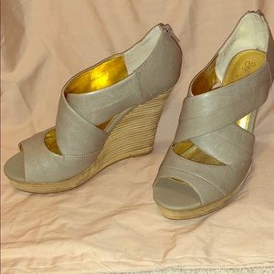 Perfect wedges to go with just about anything!